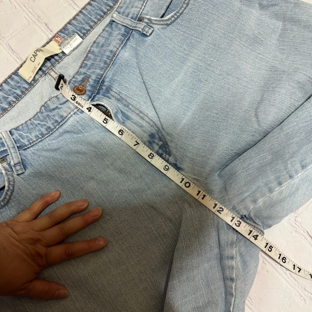 Levi’s 515 Capri Light Blue lightly distressed Denim jeans Women’s Plus size 40 - Picture 8 of 15